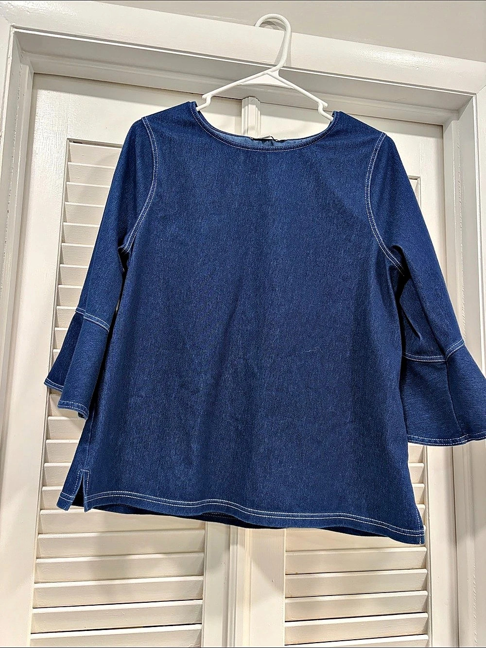 Chico's Indigo Denim Trumpet Sleeve Top Blue Size 2